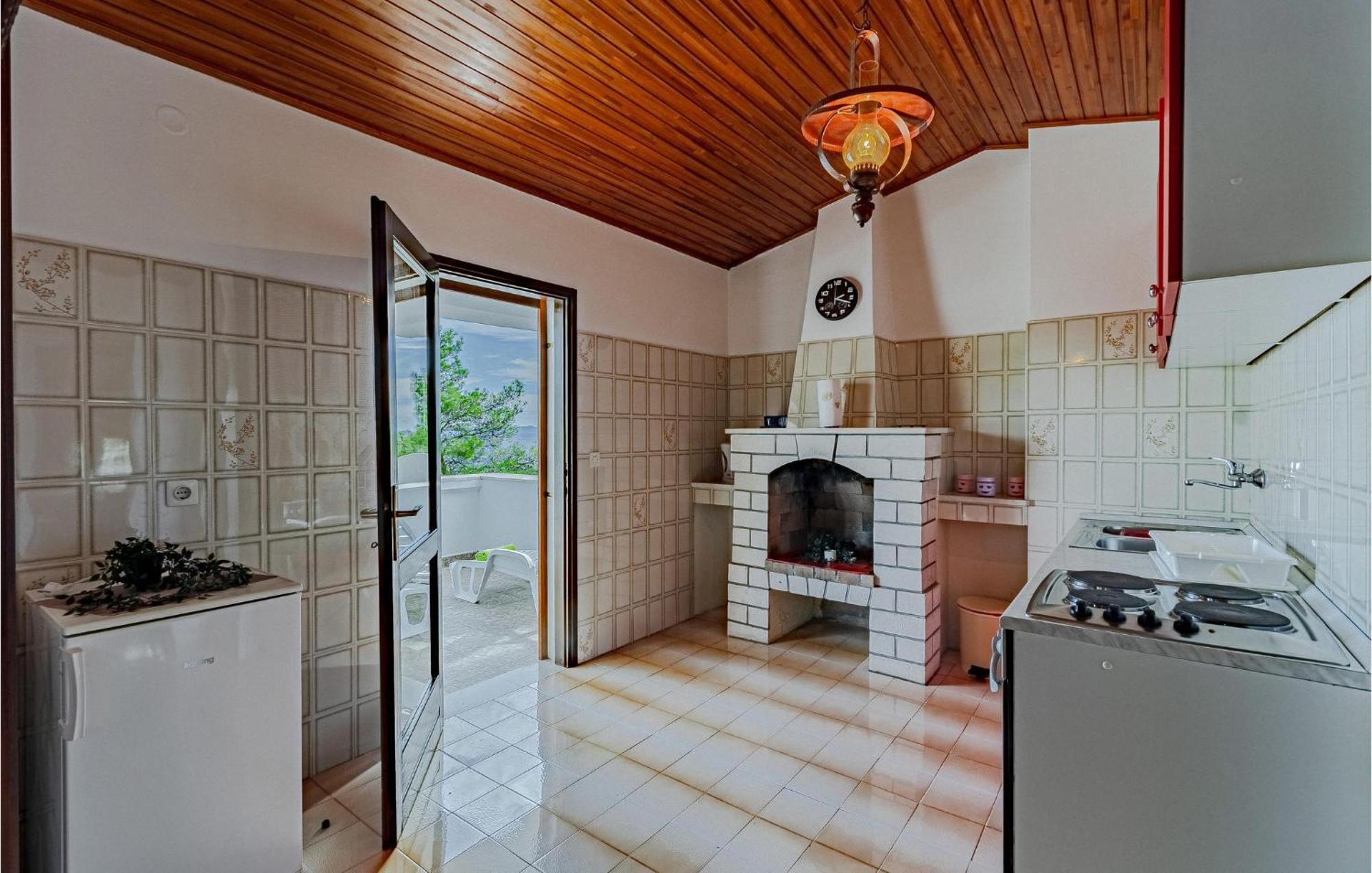 Beautiful Home In Prizba With Kitchen Exterior foto